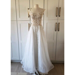 Couture Wedding Dress EU 40 A Line Tulle Lace Illusion Bodice Rhinestone Bridal